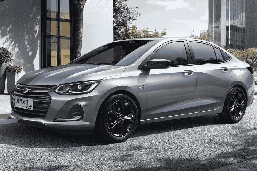 Chevrolet Onix 2025 prata, um dos carros com menor depreciação no Brasil e destaque no mercado de usados.