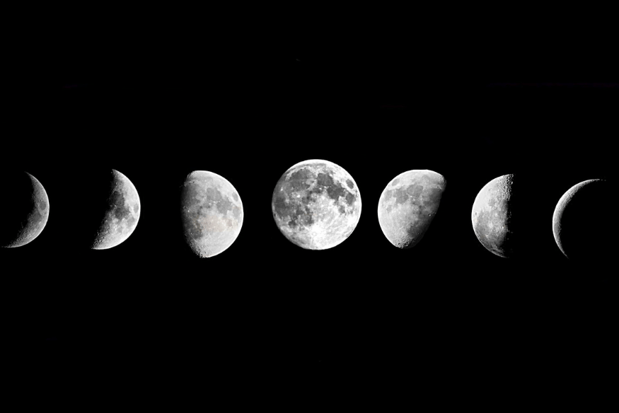 Sequência das fases da Lua no céu escuro, mostrando como a iluminação lunar influencia a claridade do céu e a qualidade da observação astronômica