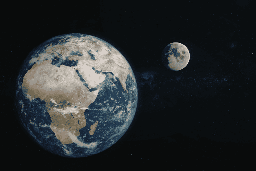 Terra e Lua no espaço mostrando a relação entre gravidade e movimento orbital